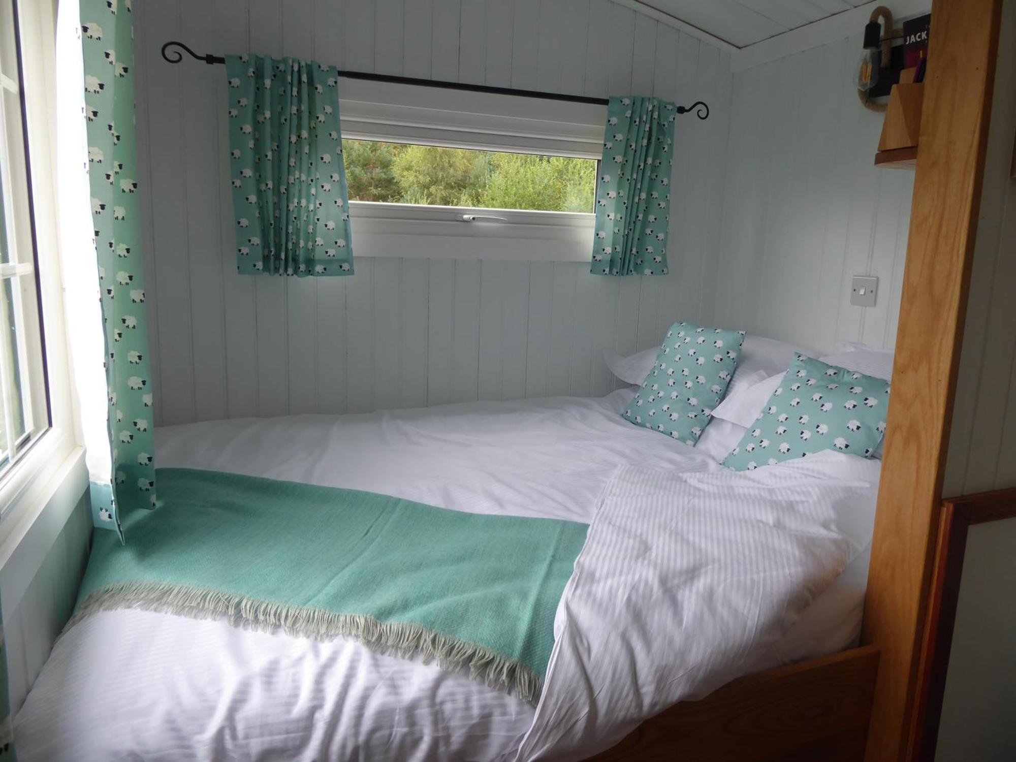 Dalnoid Cottages & Treehouses Nr Glenshee 外观 照片