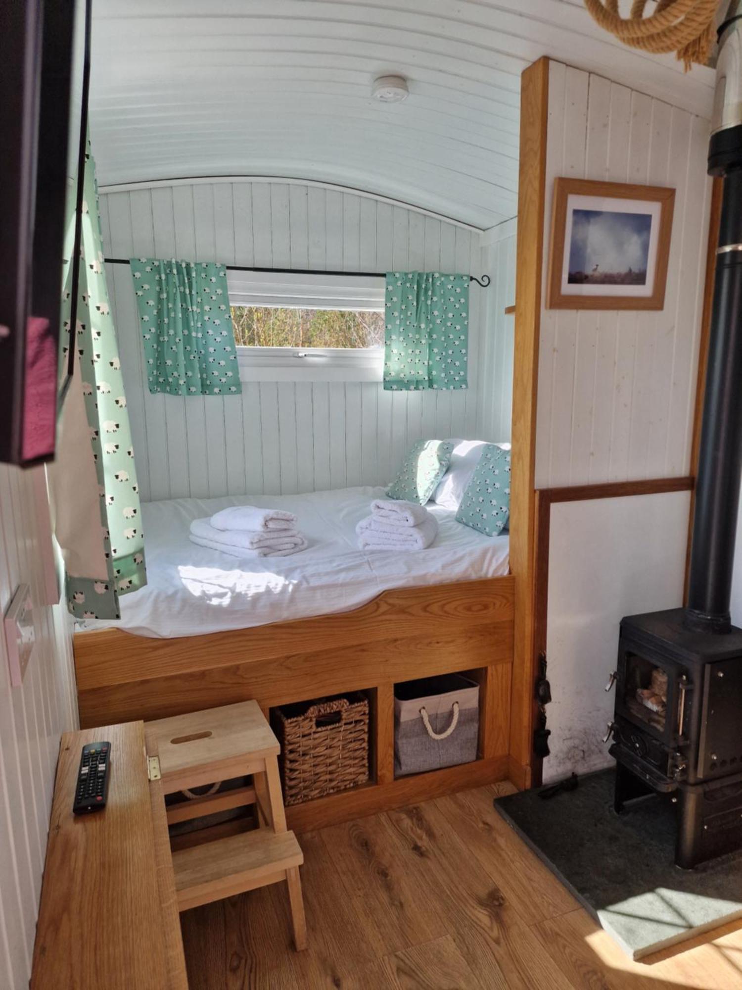 Dalnoid Cottages & Treehouses Nr Glenshee 外观 照片