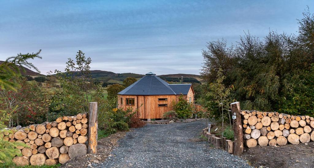 Dalnoid Cottages & Treehouses Nr Glenshee 外观 照片