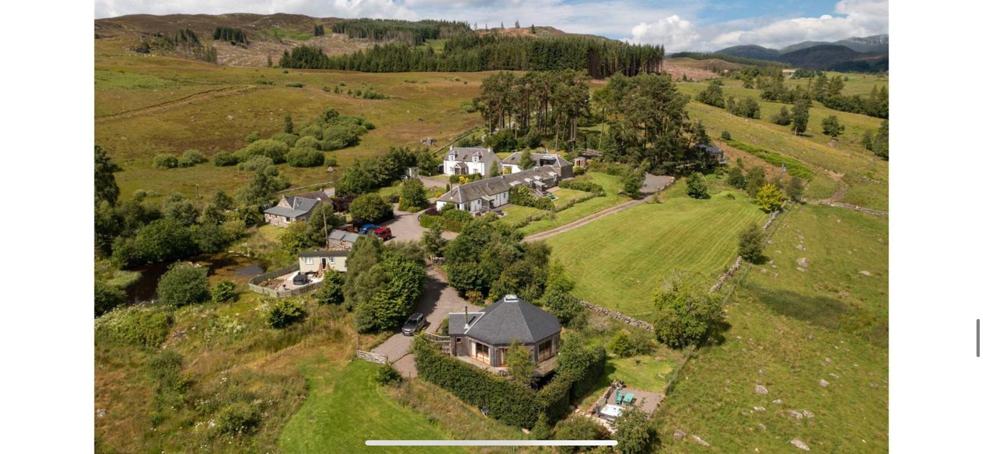 Dalnoid Cottages & Treehouses Nr Glenshee 外观 照片