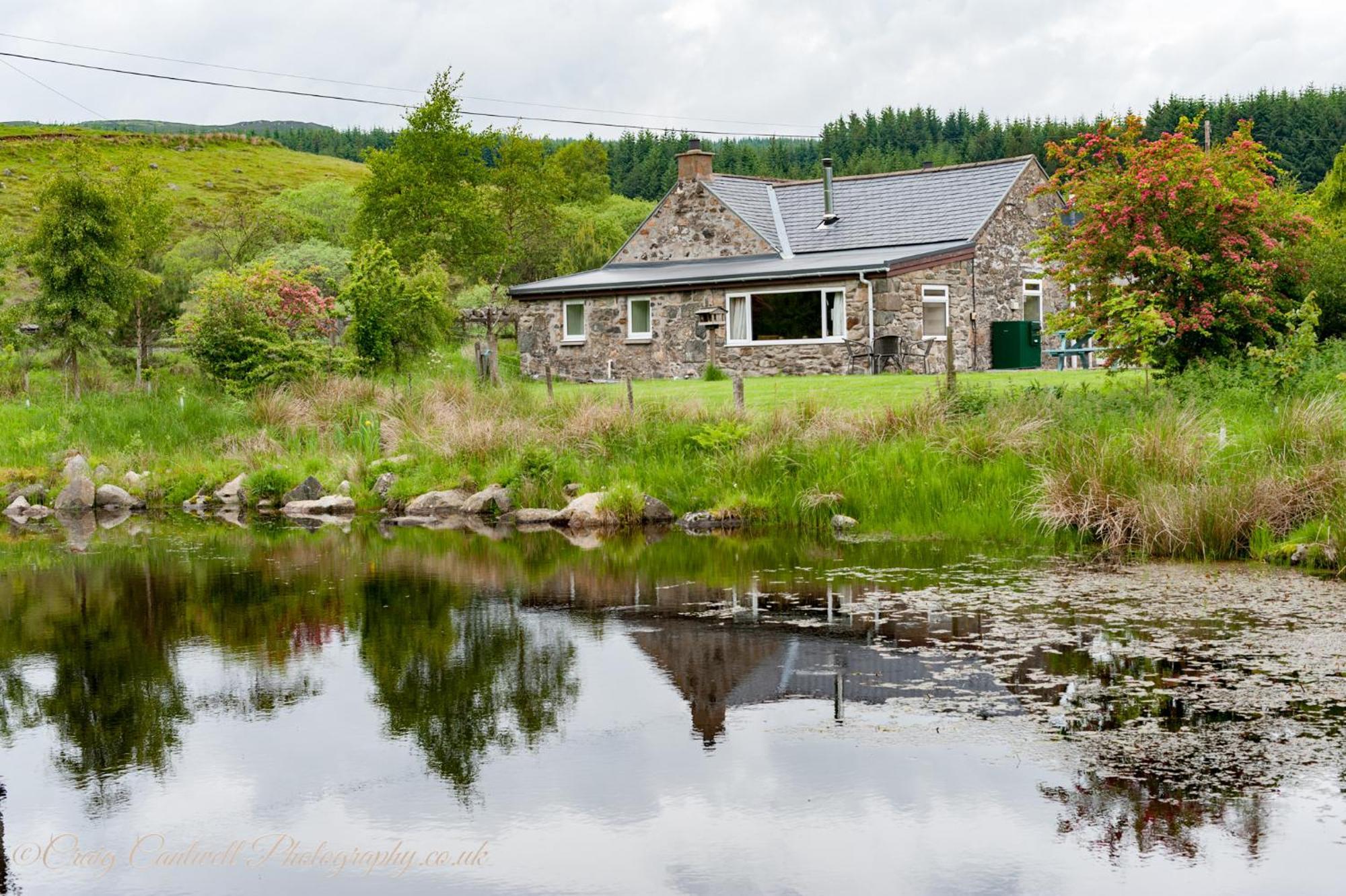 Dalnoid Cottages & Treehouses Nr Glenshee 外观 照片