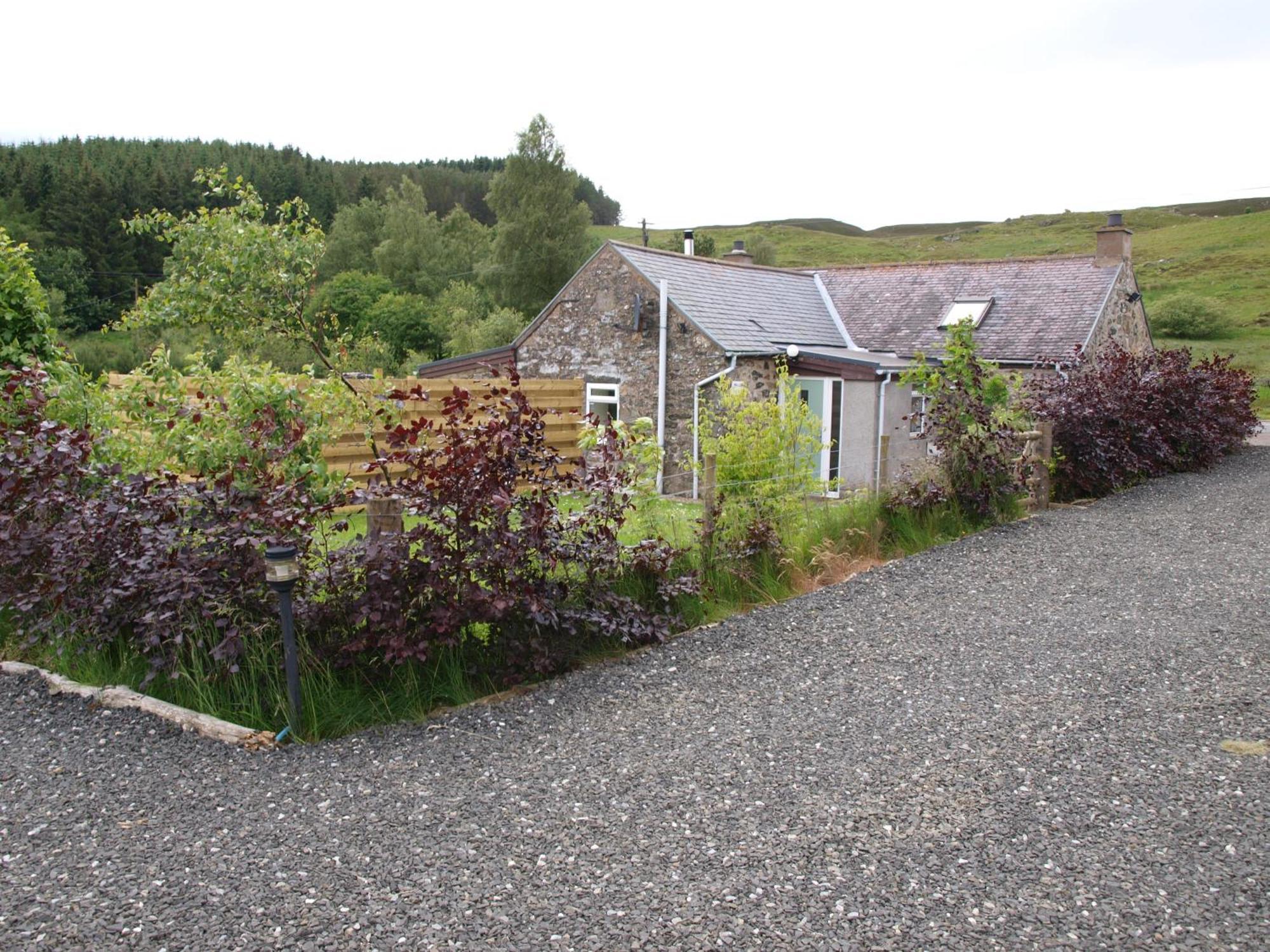 Dalnoid Cottages & Treehouses Nr Glenshee 外观 照片